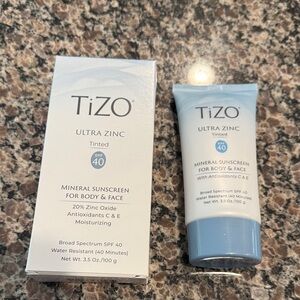 TiZO Tinted Mineral Sunscreen SPF 40 *BNIB*